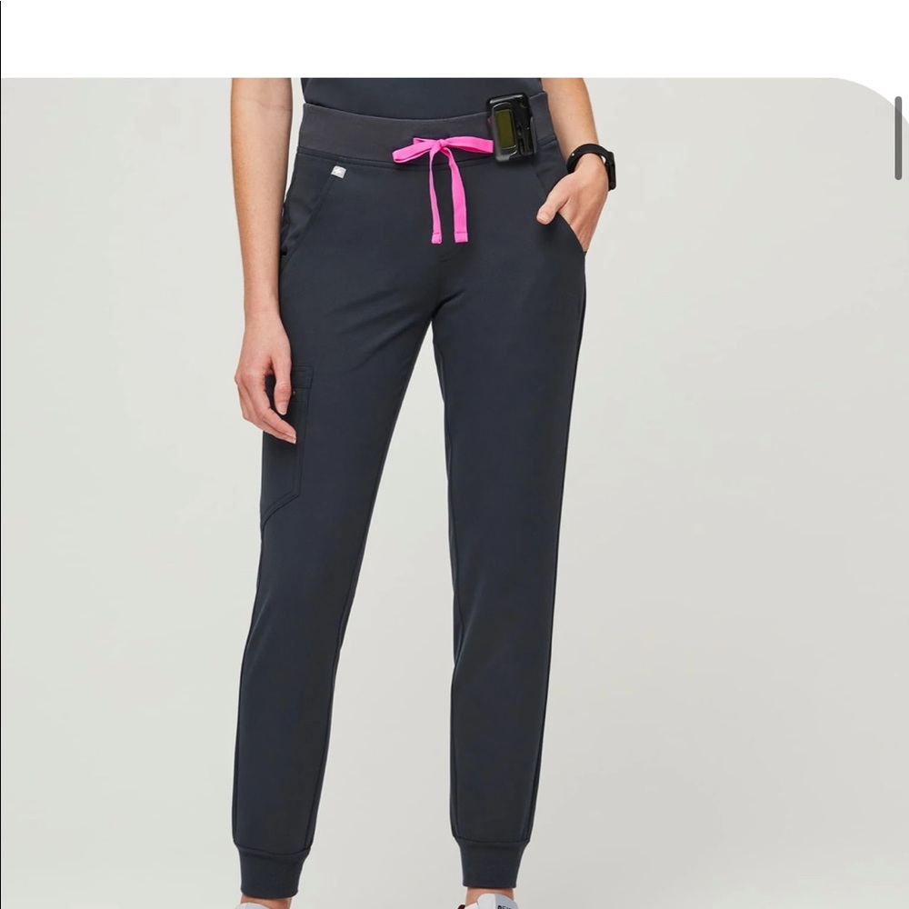 NWT Figs Joggers Zamora Night Sky size medium